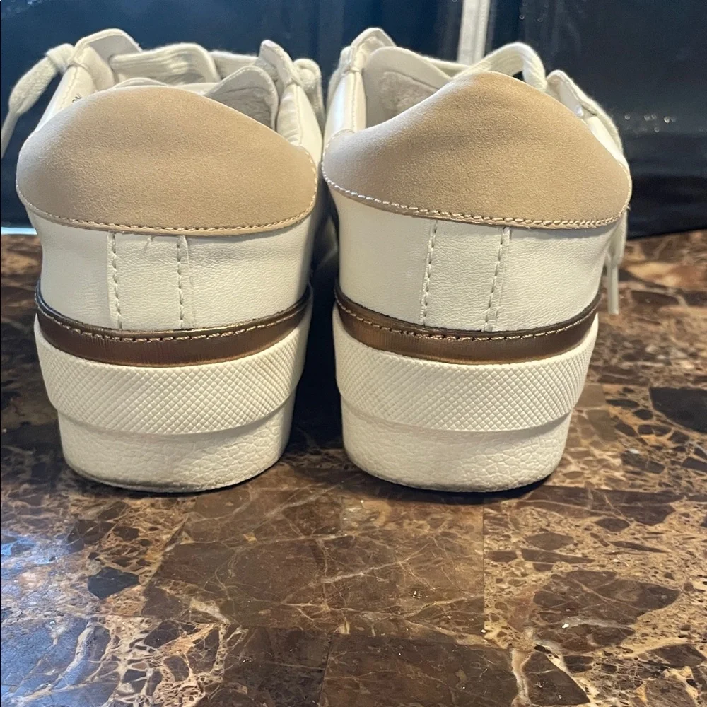 Dolce Vita Cream and Tan Sneakers - Picture 5 of 9